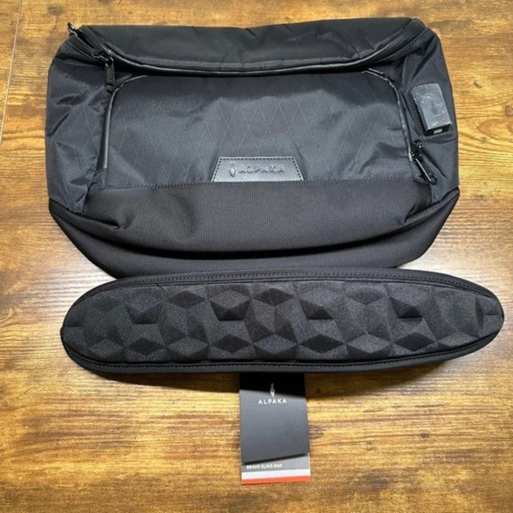 NEW Alpaka Bravo Sling Max V2 Black X-Pac VX21 Messenger Bag 10L 14in Laptop